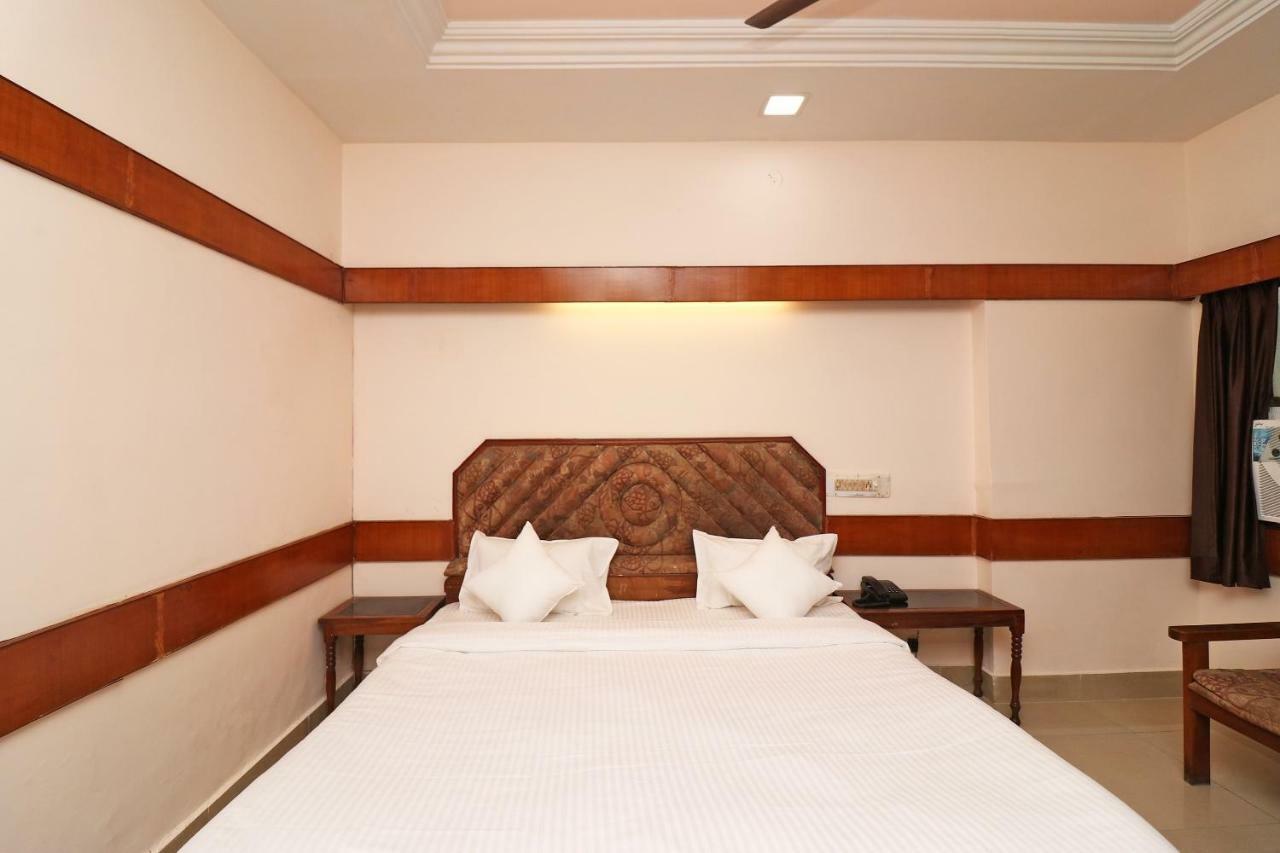 Spot On 37002 Hotel Natraj Bilāspur Rum bild